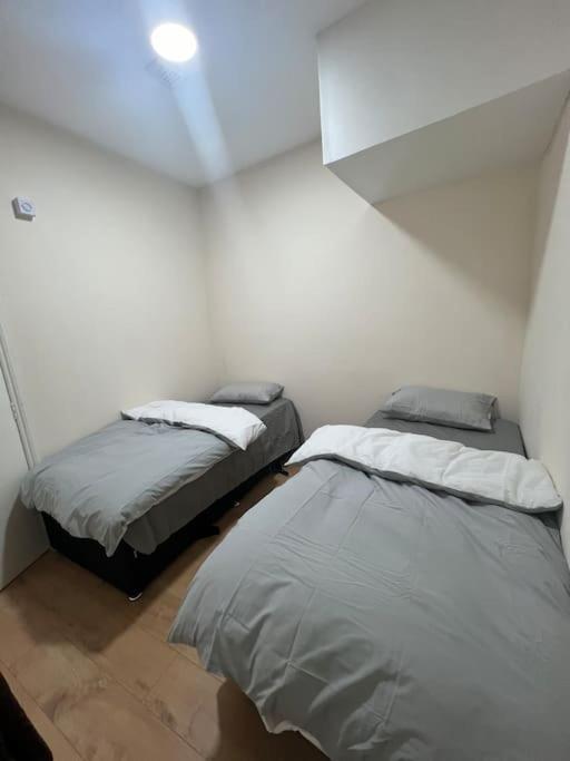Modern Flat Near Centre 4 *
